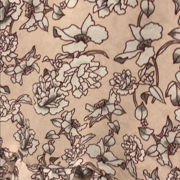 Floral Top - Picture 2 of 2